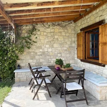 Nyaraló Sani Olive Grove Gem - The Ultimate Sunny Getaway Elani